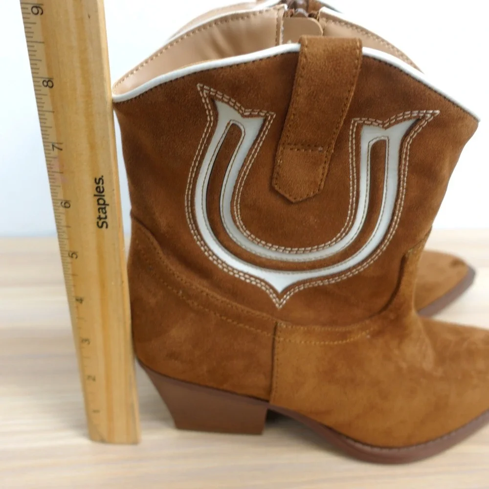 Western Cowboy Ankle Boots Women 7 Cognac Suede Horseshoe Rodeo UNIVERSAL THREAD
